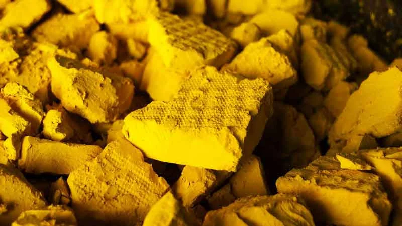 کیک زرد - اورانیوم